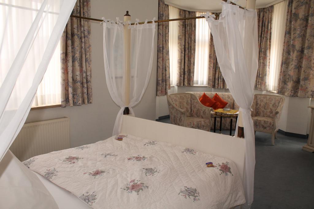 Hotel Fuersteneck Bernburg Værelse billede