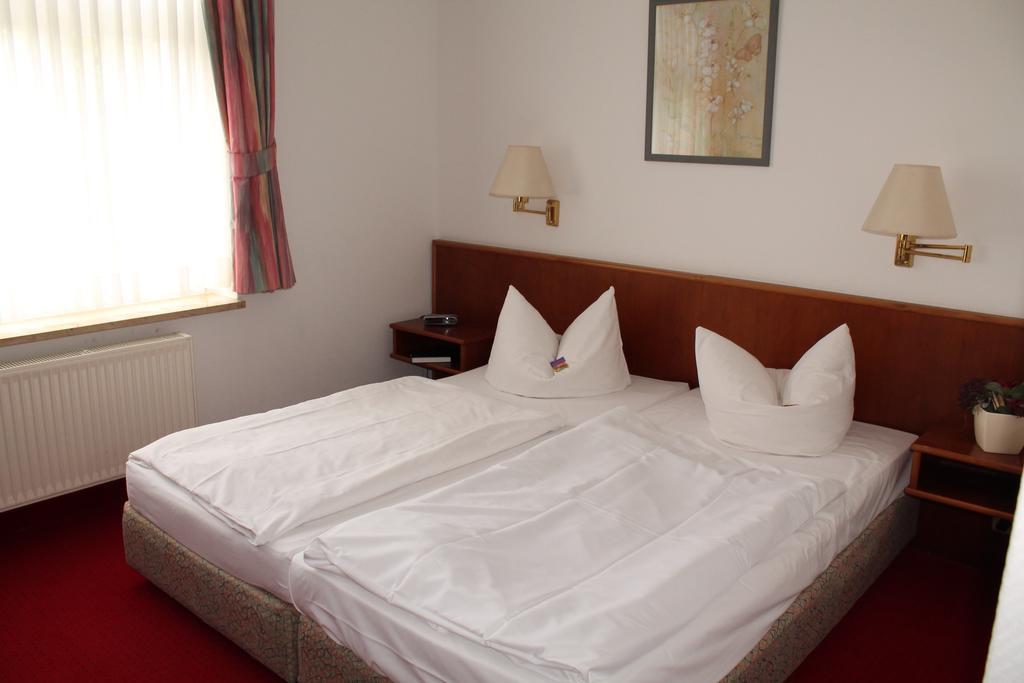 Hotel Fuersteneck Bernburg Værelse billede
